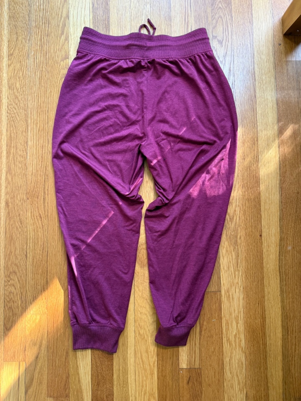 GAP brushed tech jersey ankle joggers size small burgundy - Picture 5 of 7